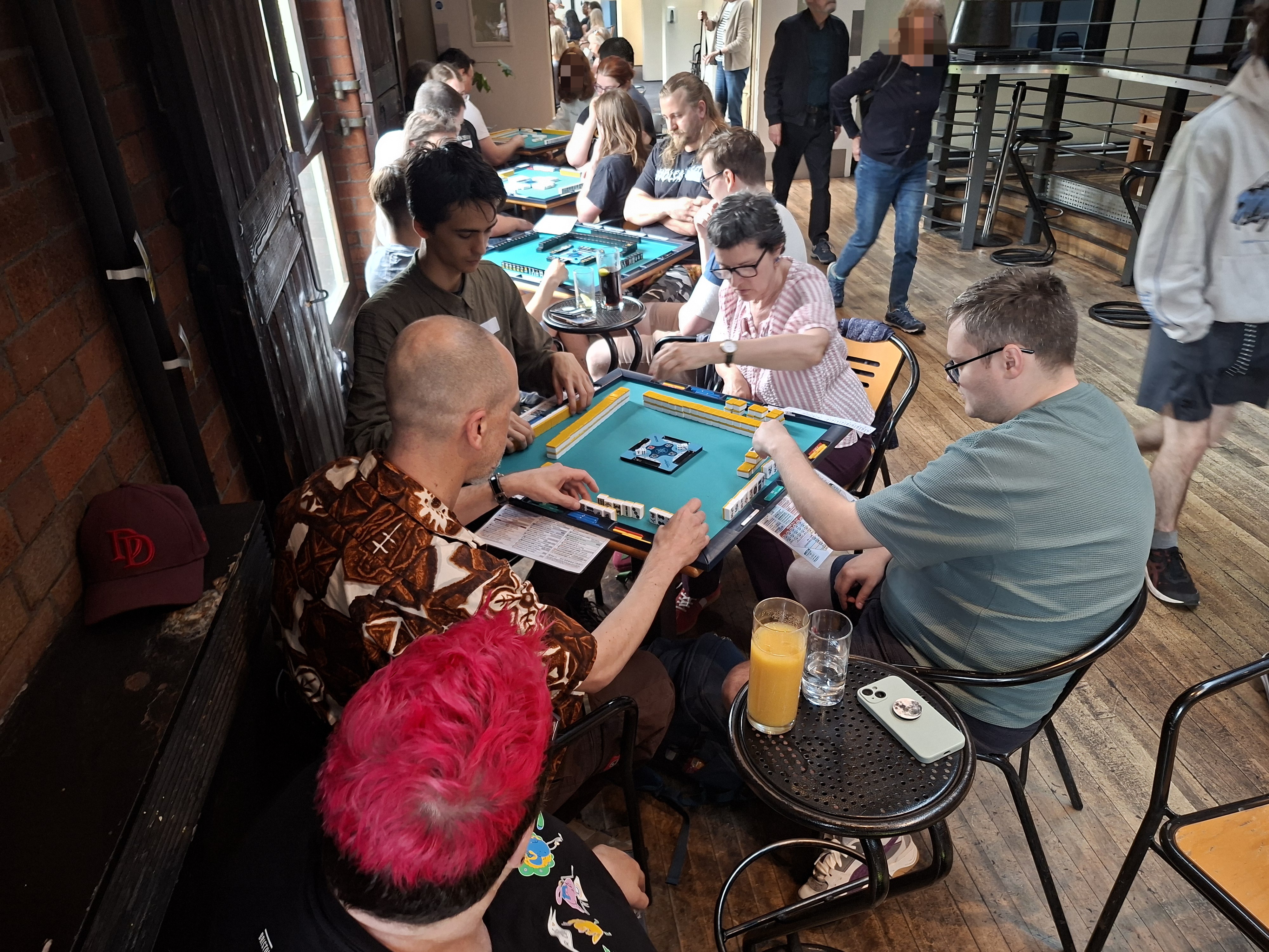 4 tables in progress at the start of our meetup